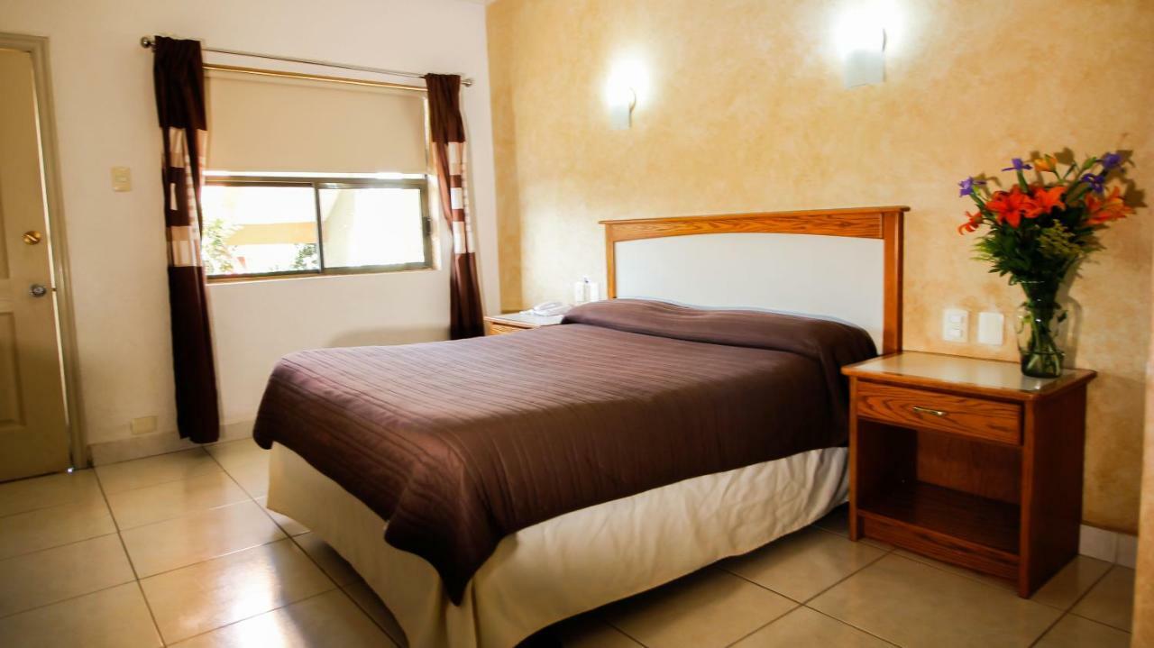 צ'יוואווה Hotel & Suites Marrod מראה חיצוני תמונה